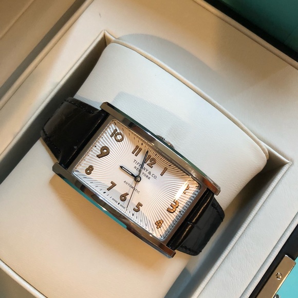 Beautiful brand new watch main image 4
